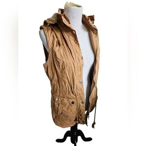 Women's YMI utility Hooded Vest Perfect For Fall Size Large